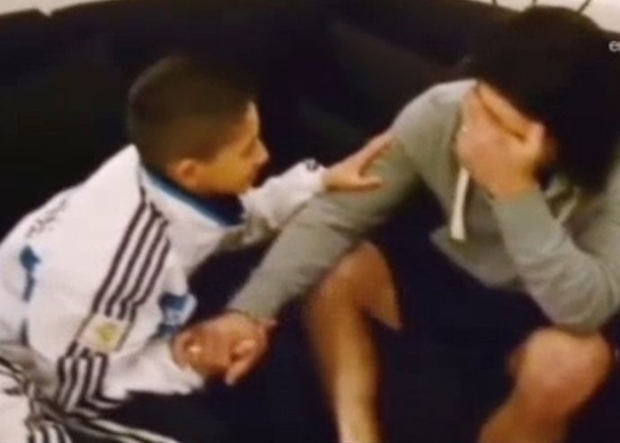 El apoyo de un niño hace llorar a Falcao: "Esa pierna se va a fortalecer"