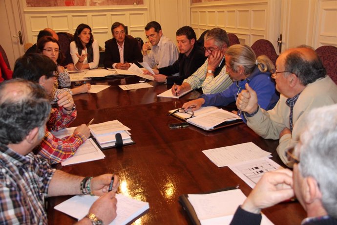 Reunión del equipo de Gobierno con el Consejo Vecinal