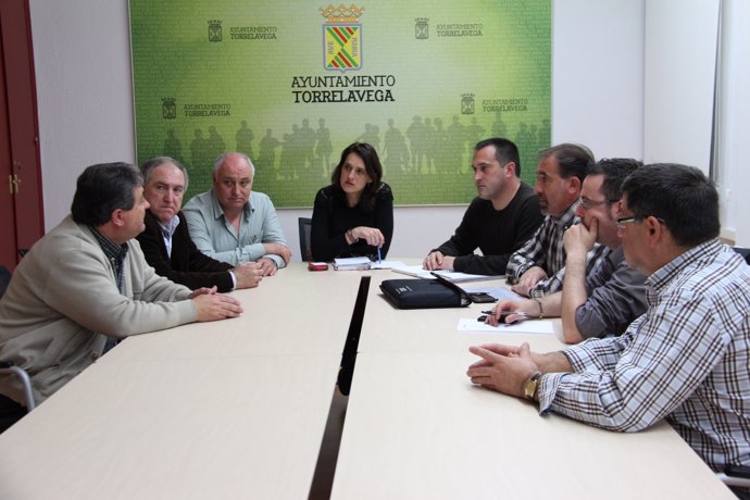 Reunión del equipo de Gobierno con empresa y trabajadores del Torrebús