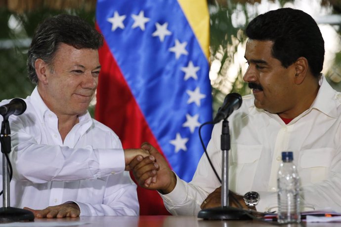 Los presidentes de Venezuela, Nicolás Maduro, y de Colombia, Juan Manuel Santos,