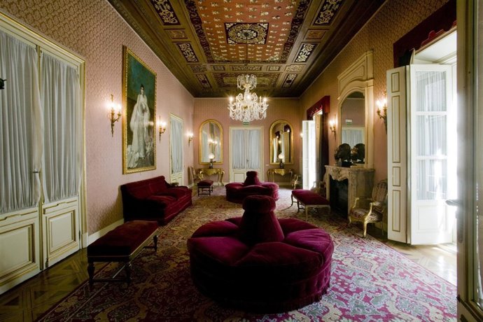 PALACIO BAUER, ACTUAL ESCUELA SUPERIOR DE CANTO. SALA DE ESTAR. 