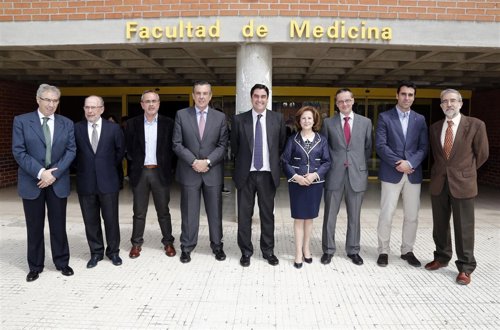 Echániz se reúne con la decana de la facultad de medicina de la universidad de A