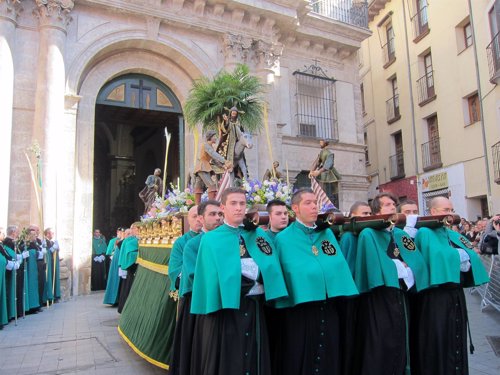 Salida de la 'Borriquilla' de la Iglesia de la Vera Crzu