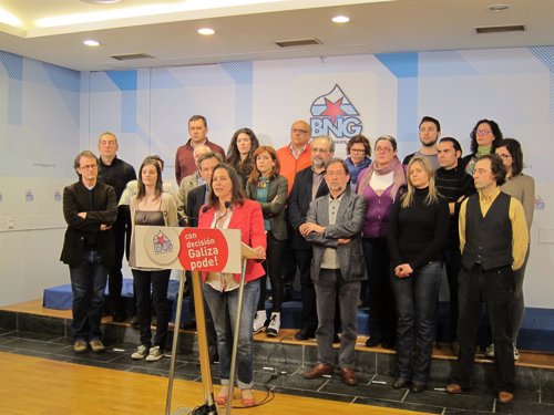 Ana Miranda arropada por los candidatos del BNG a las europeas