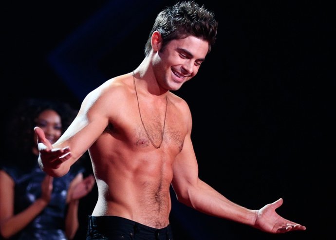Zac Efron accepts the Best Shirtless Performa