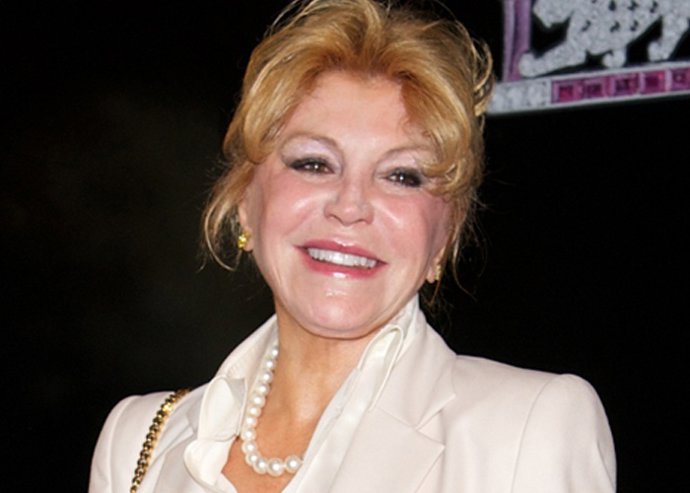 Tita Cervera se entera por una revista del embarazo de su nuera, Blanca Cuesta