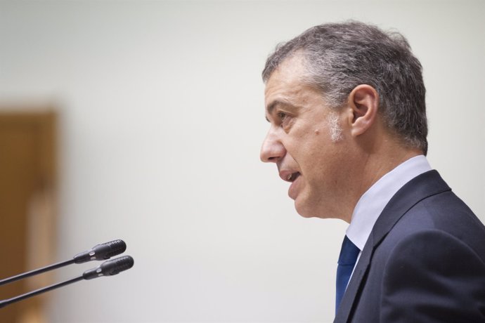 Iñigo Urkullu en el pleno del Parlamento Vasco