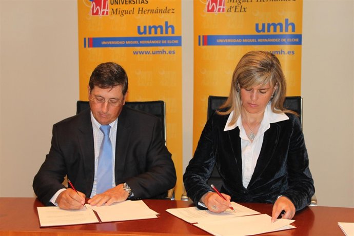 Pastor y Sánchez Zaplana firman un convenio de colaboración