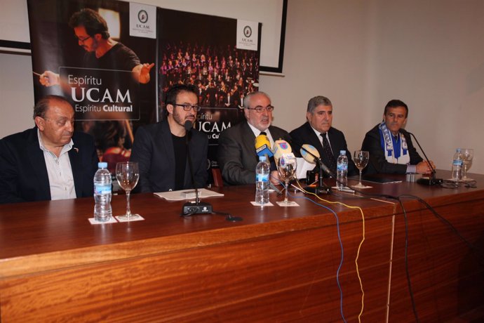 La Orquesta Sinfónica UCAM entrega las grabaciones de los himnos 