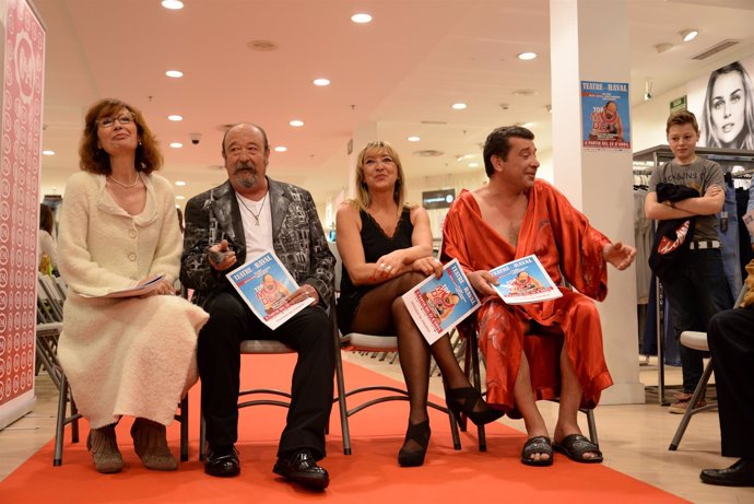 Los actores de la compañía Per-versions, Pep Cruz, Anna Azcona y Jordi Coromina