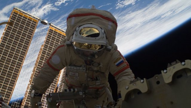 Cosmonauta ruso en la Estación Espacial