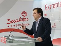 Vara está "encantado de la vida" con la fecha del Debate sobre la Región, en el que "llenará el Hemiciclo de propuestas"