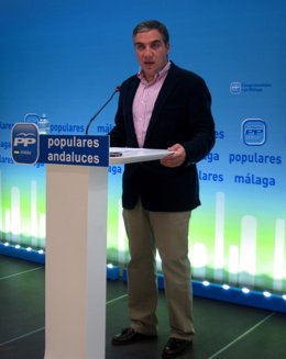 El presidente del PP de Málaga y portavoz del PP-A, Elías Bendodo