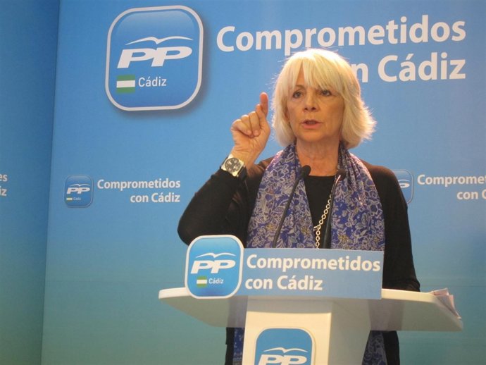 Teófila Martínez en rueda de prensa