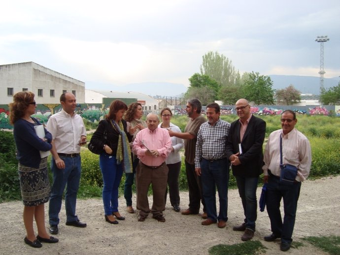 Reunión de representantes del PSOE de Jaén con la AAVV Passo