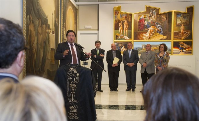 Moliner en la inauguración de la exposición 'Magnificat'