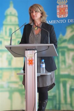 Isabel Martínez Conesa en la presentación de la Liquidación del Presupuesto 2013