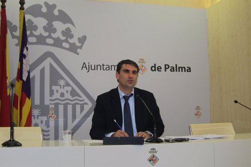 Julio Martínez en rueda de prensa