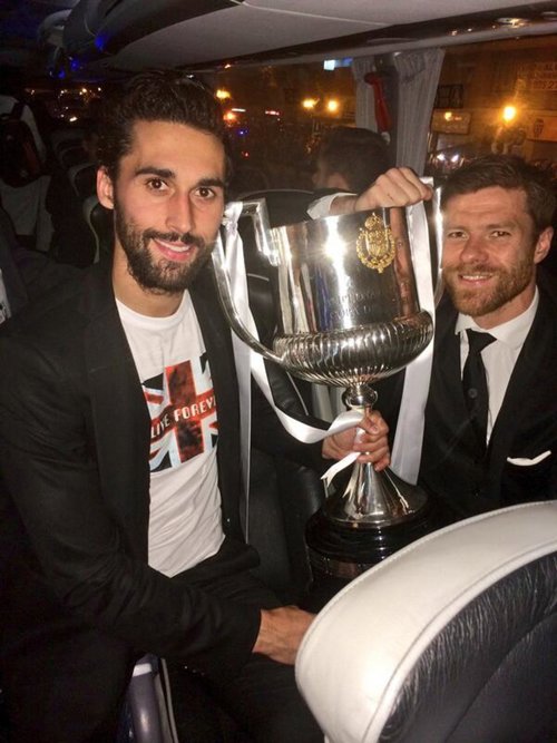 Arbeloa y Alonso bus Copa