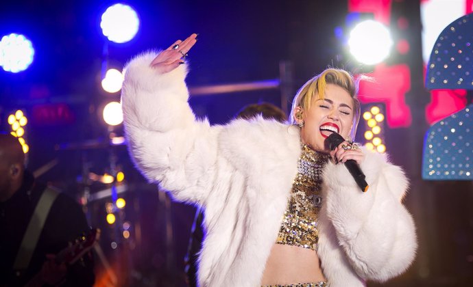 Singer Miley Cyrus performs during New Year's Eve celebrations at Times Square i