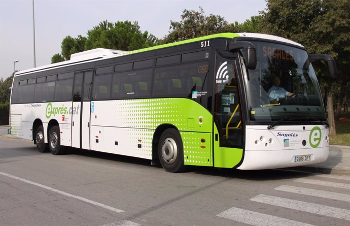 Línea de bus exprés e7 entre Barcelona y la Vall del Tenes