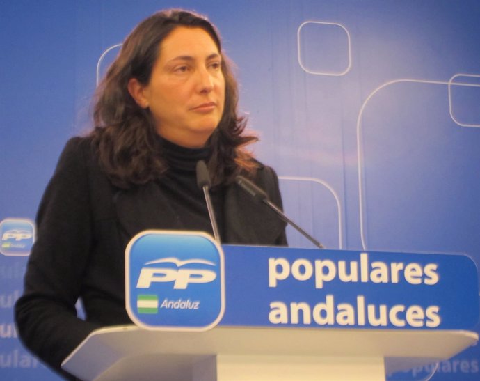 Dolores López Gabarro en rueda de prensa en el PP-A