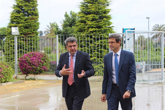 Antonio Gutiérrez Limones con el empresario Jorge Paradela.