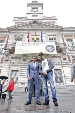 Cayetano Martínez de Irujo con Ignacio González