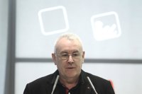 IU pedirá cuentas al Gobierno por "el pequeño despiste" de Cañete en su declaración de bienes del Congreso