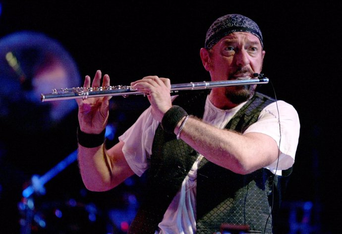 El Flautista Ian Anderson, De Jethro Tull En Un Concierto