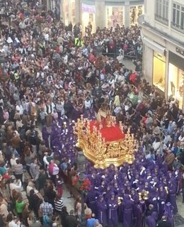 Trono Semana Santa gitanos Málaga nazarenos cristo