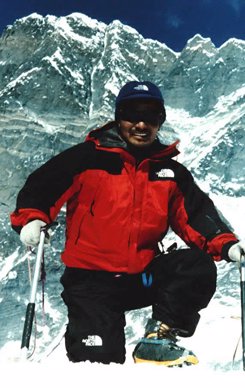 El sherpa Babu Chiri alcanzñó la cima 10 veces y a