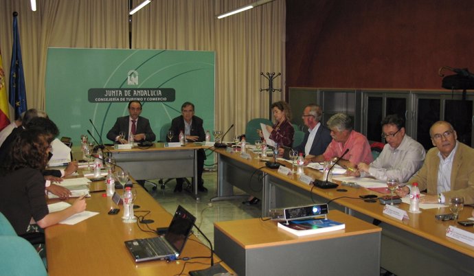 Reunión de la Mesa del Turismo de Andalucía