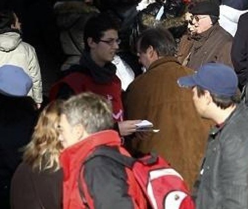 Gente caminando por la calle