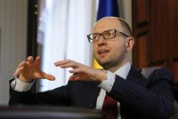 Yatseniuk denuncia la presencia de fuerzas especiales rusas en el este para "perturbar" las elecciones