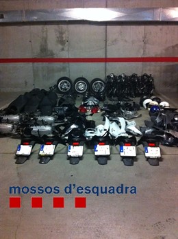 Piezas de motocicleta intervenidas en Vilanova i la Geltrú