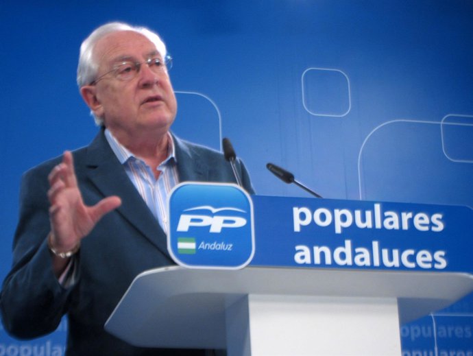 Jaime Raynaud en rueda de prensa en el PP-A