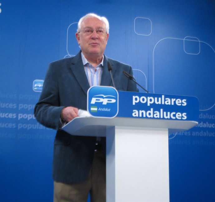 Jaime Raynaud en rueda de prensa en el PP-A