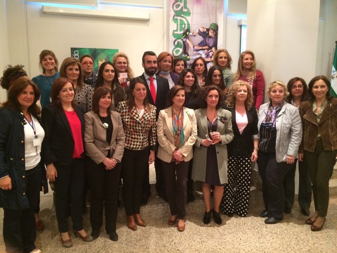 Sánchez Rubio anima a las mujere emprendedoras a crear lazos de cooperación