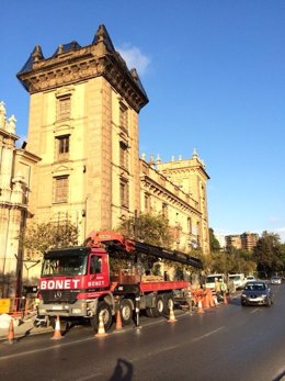 Trabajos de afianzamento en la fachada del San Pío V 