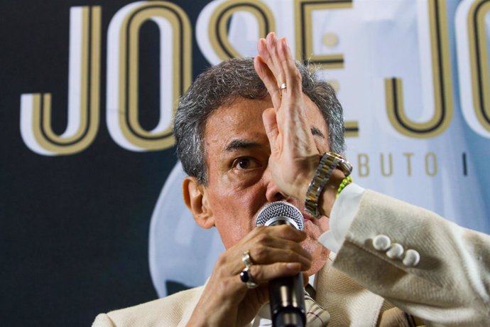 El cantante mexicano José José