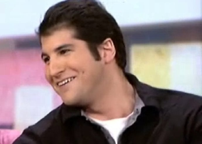 Julián Contreras invita a cenar a Alyson Eckam, una de 'Hable con ellas'