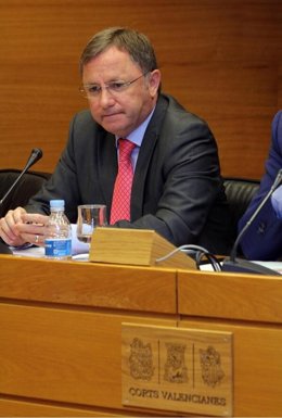 El conseller Juan Carlos Moragues en su comparecencia en las Corts.