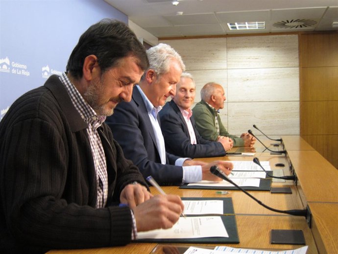 Firma convenio Bolsín Taurino