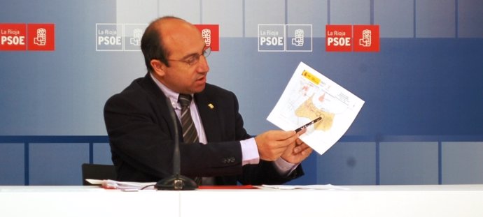El secretario de Economía Vicente Urquía