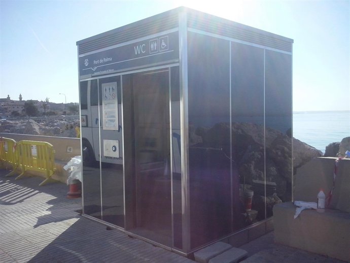 Lavabo público en Puerto de Palma