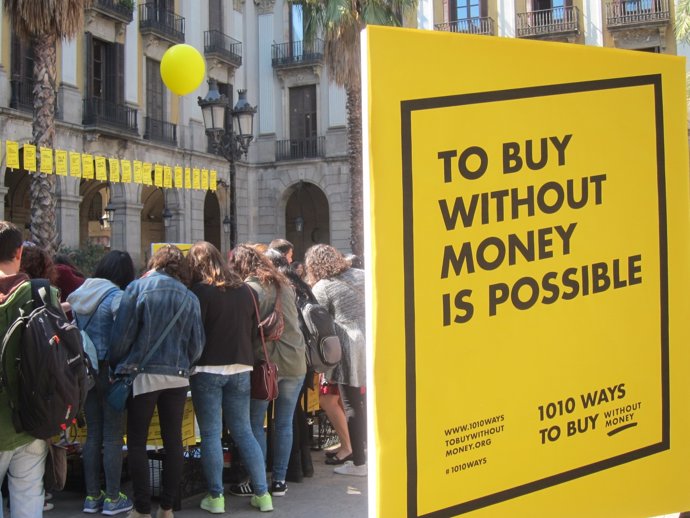 Parada de 1010 Ways to Buy Without Money