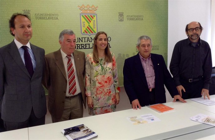 Presentación de los ganadores del concurso de relato corto 'Gabino Teira'