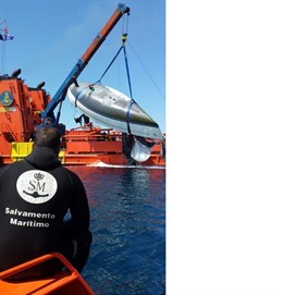 Rescate de un velero a la deriva en la costa de Tarragona