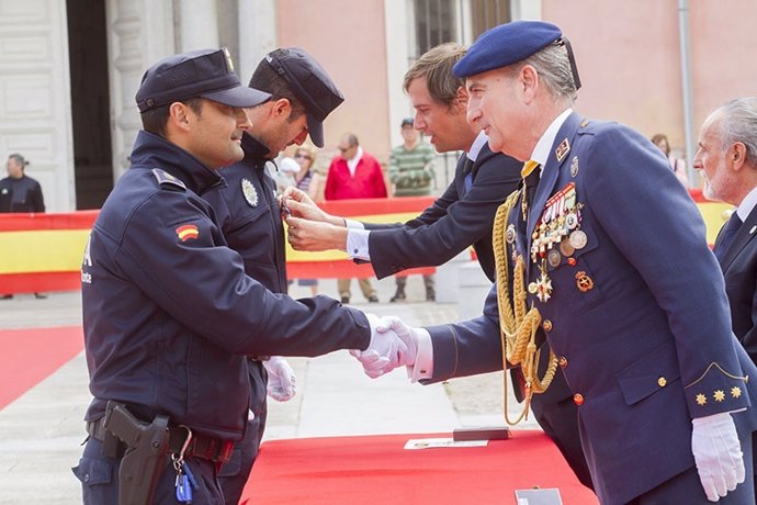 Entrega de medallas y condecoraciones a la Policía Local de Boadilla